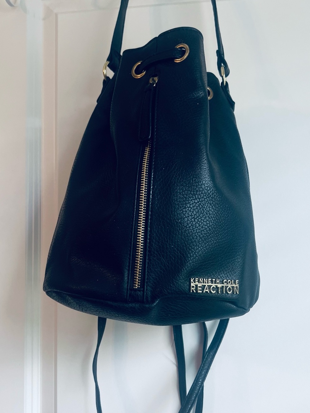 Kenneth Cole Reaction Black Leather Drawstring Backpack -Excellent condition!